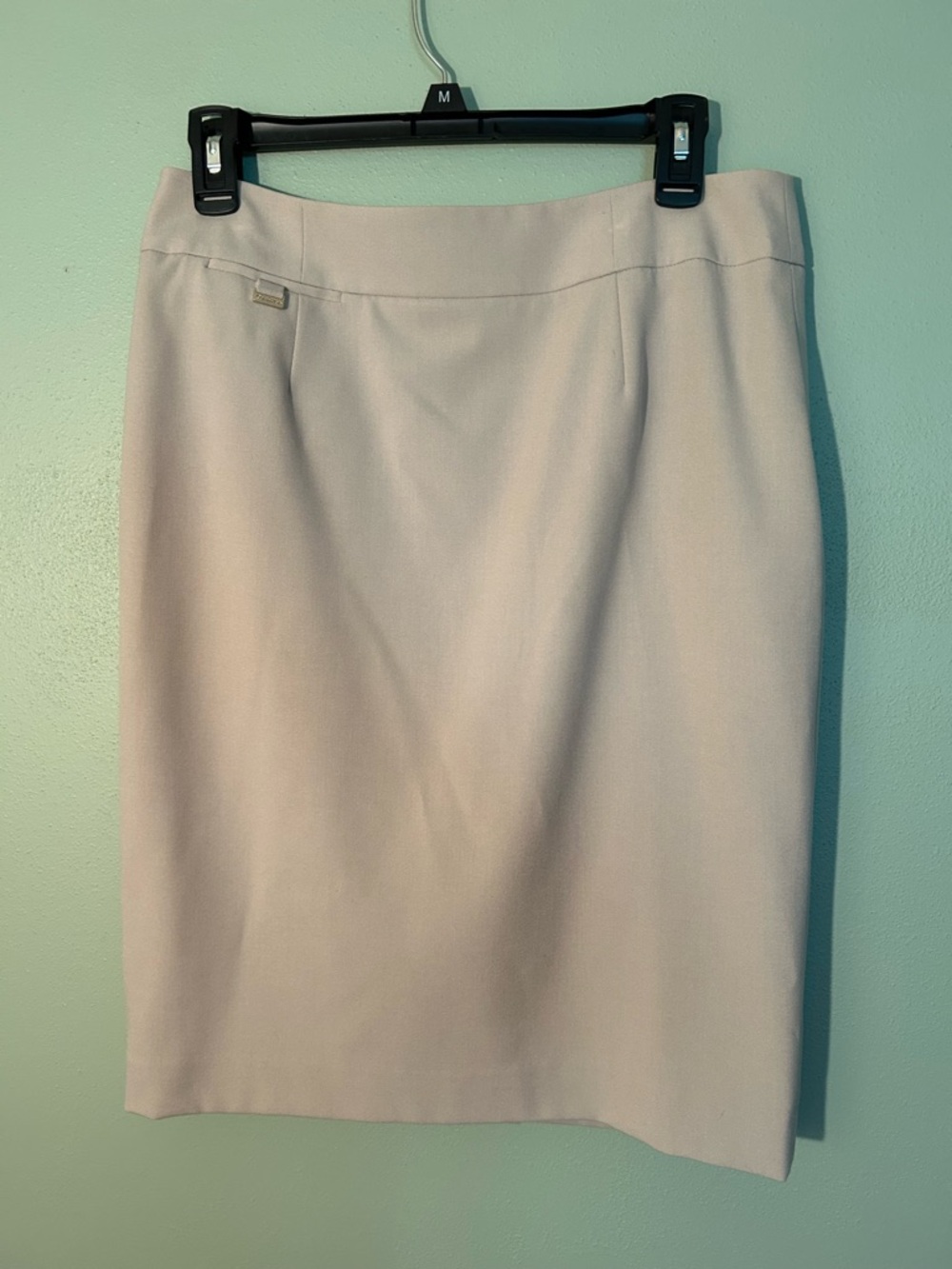 Calvin Klein Women's Light Beige Skirt Size 8